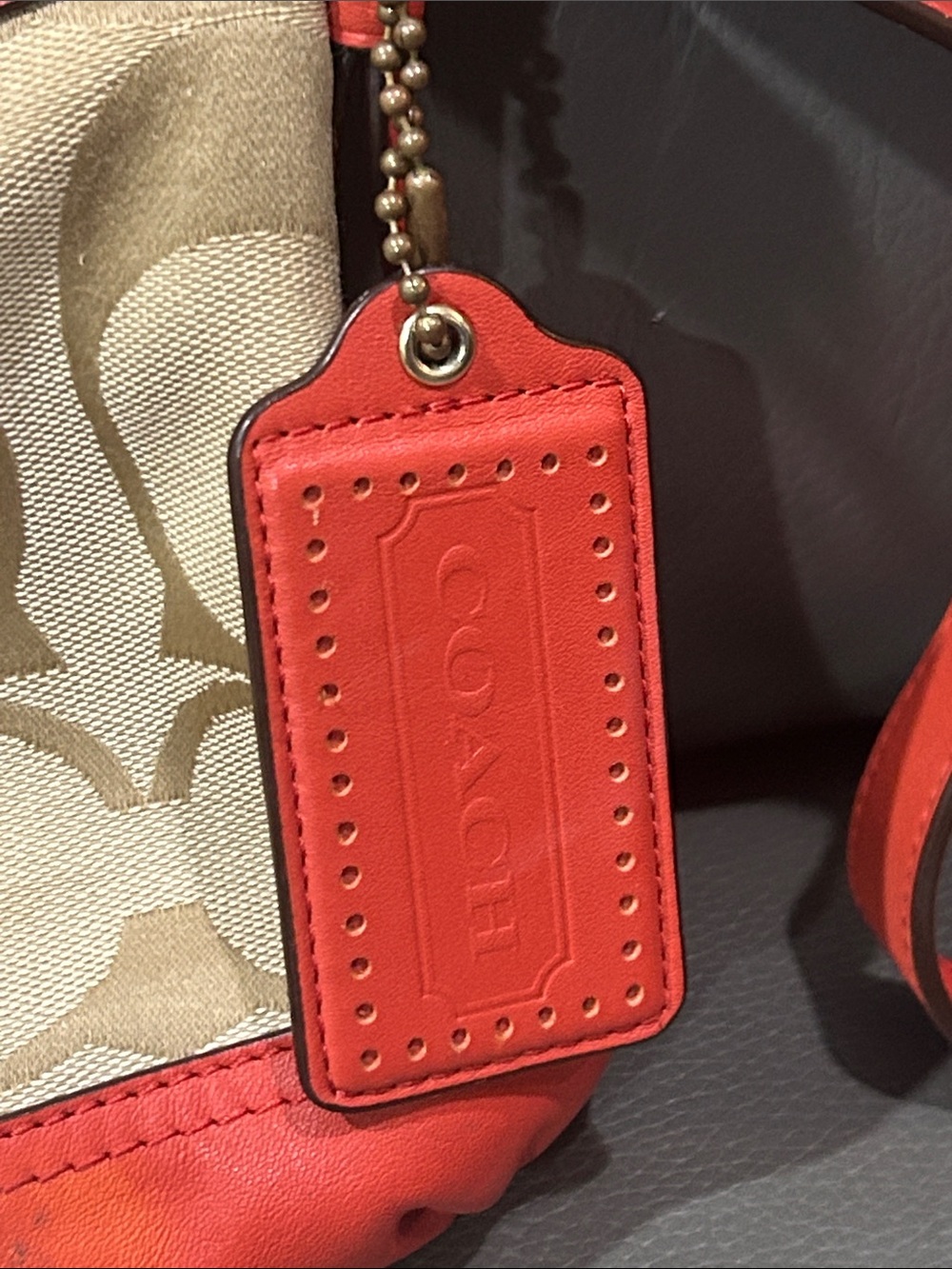 Coach Signature Hobo crossbody bag GUC - Picture 2 of 16